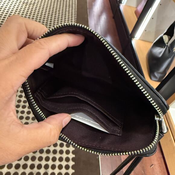 Last 2‼️Coach Corner Zip Wristlet With Floral Print CCJ70 - Picture 3 of 5